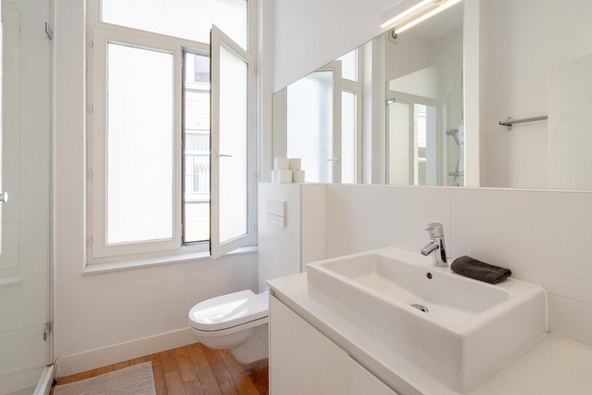 Beautiful Modern Apartment In The Heart Of Antwerpen Ngoại thất bức ảnh