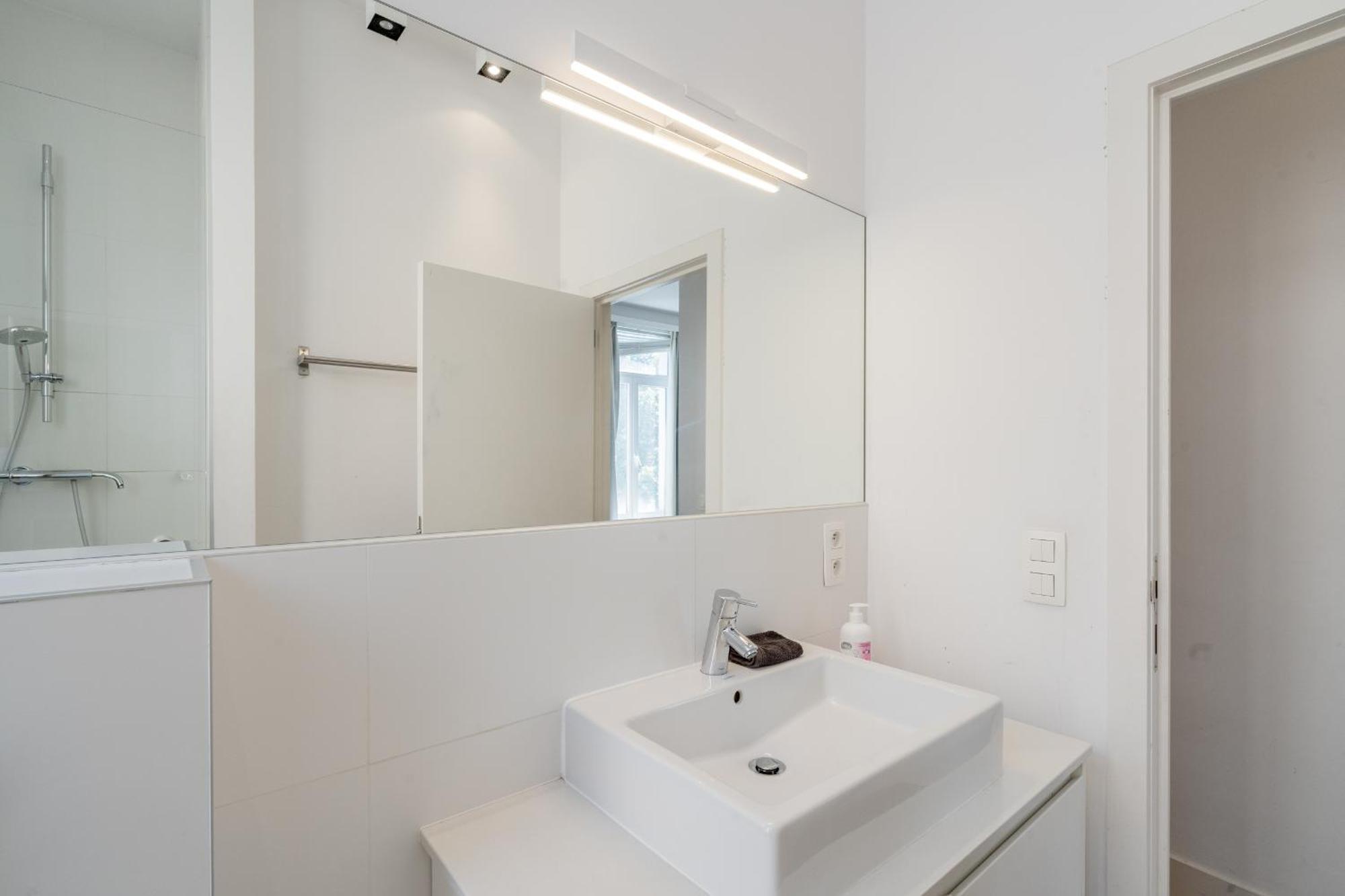 Beautiful Modern Apartment In The Heart Of Antwerpen Ngoại thất bức ảnh